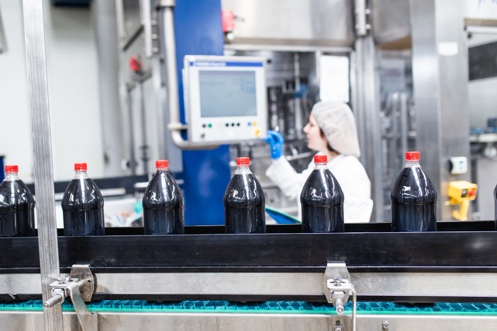 Consejos para elegir máquina etiquetadora de envases