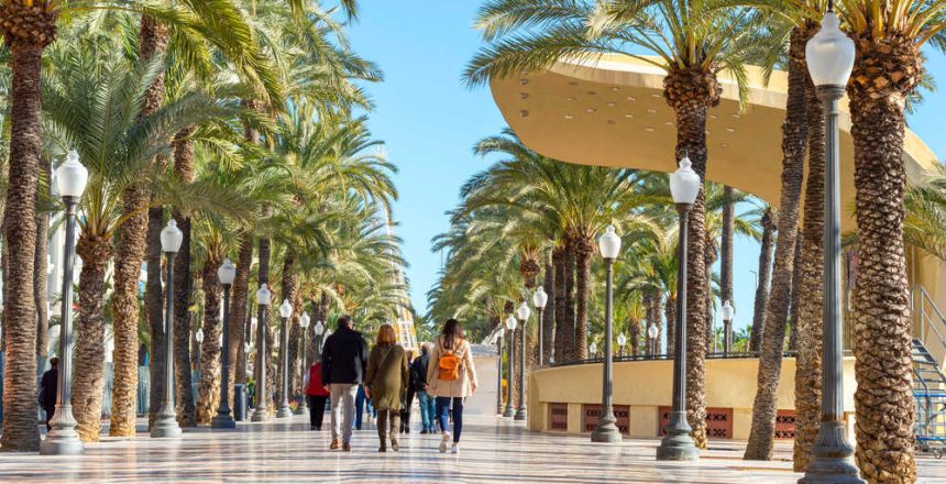 shutterstock_1882104031(FILEminimizer)